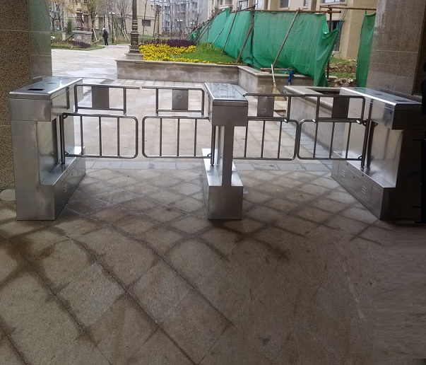 沈陽(yáng)九洲灣景匯小區(qū)閘機(jī)門(mén)禁系統(tǒng)